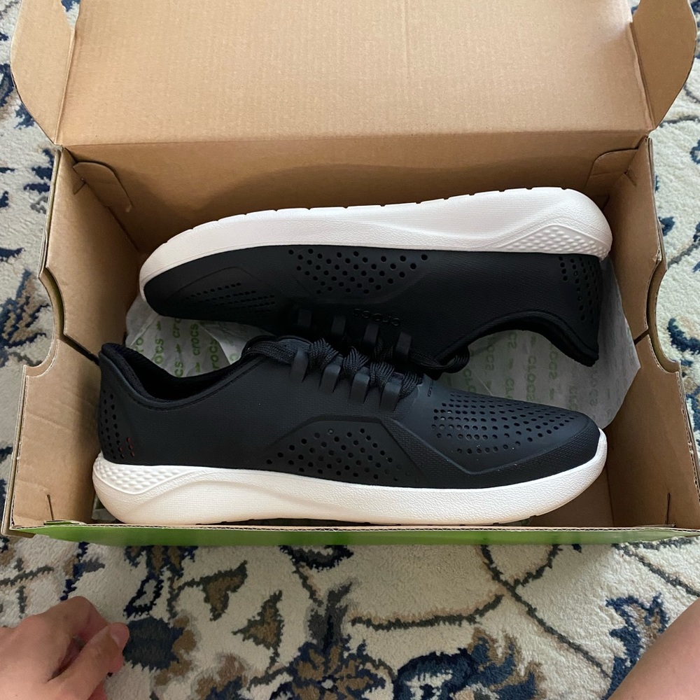 Brand new crocs literide sneaker